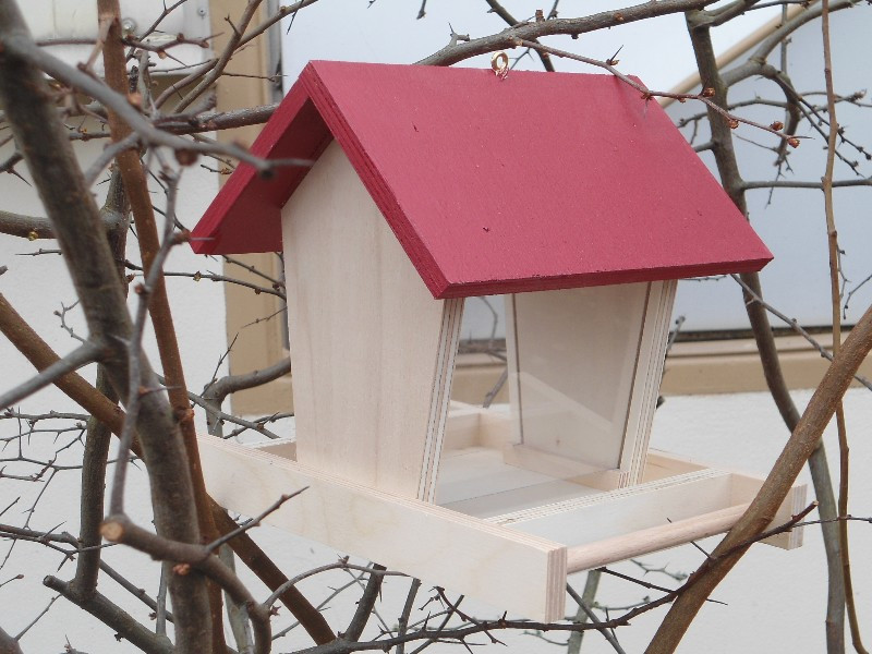 Mangeoire oslo, maisonnette bois.