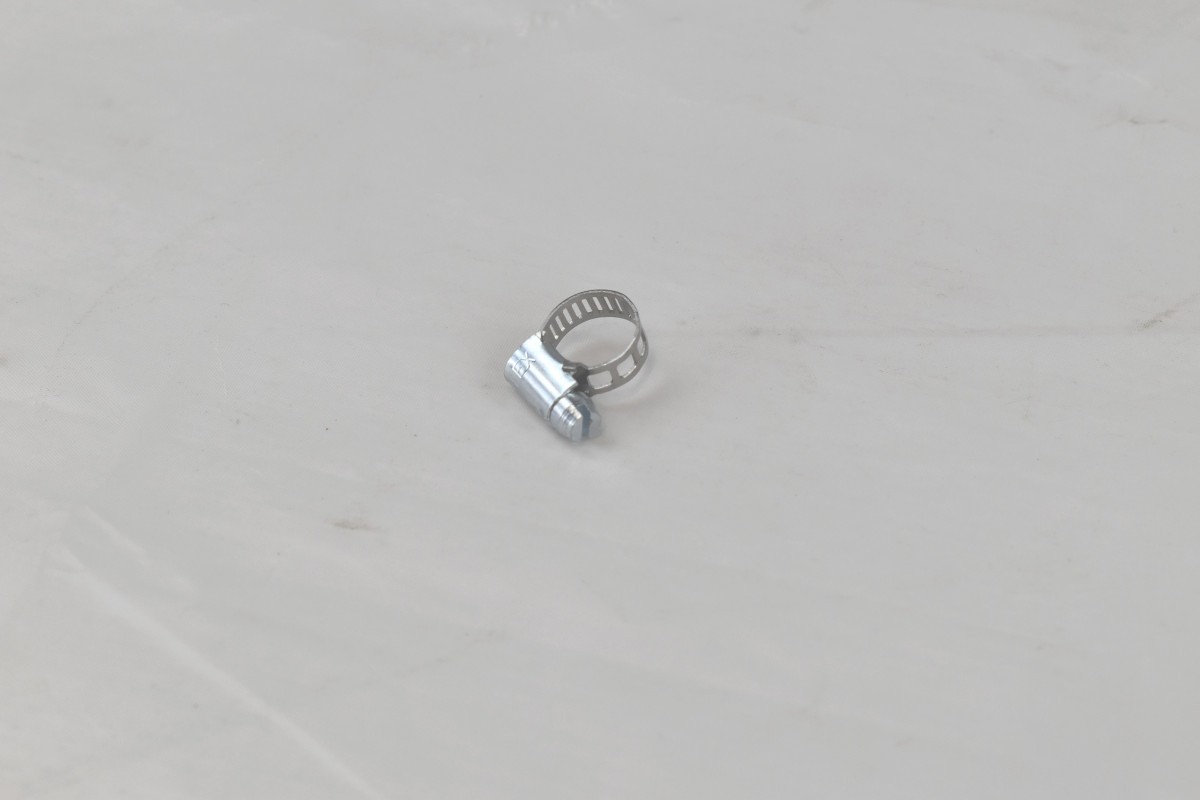 1 Collier de serrage SERFLEX de 5 mm. pour Ø 7 à 11 mm